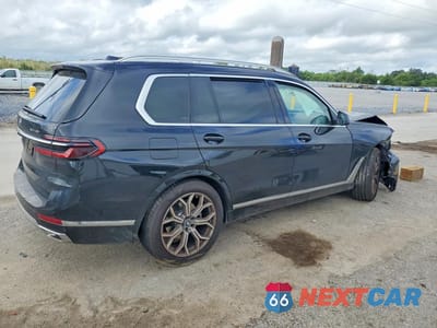 Trzecie zdjęcie samochodu z tyłu: 2026 BMW X7 XDRIVE40I VIN:5UX23EM04T9186860 - miniatura
