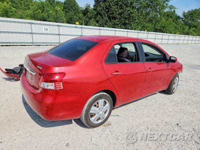 Trzecie zdjęcie samochodu z tyłu: 2011 TOYOTA YARIS BASE VIN:JTDBT4K31B1405165 - miniatura