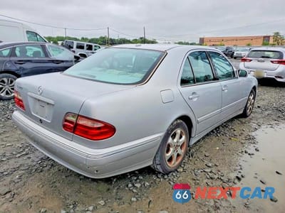 Trzecie zdjęcie samochodu z tyłu: 2002 MERCEDES-BENZ E 320 VIN:WDBJF65J92B500803 - miniatura