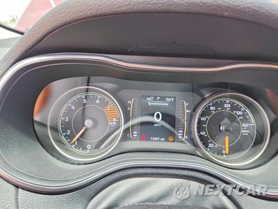 Zdjęcie 9 z 12 samochodu: 2019 JEEP CHEROKEE LATITUDE VIN:1C4PJLCX1KD373484 - miniatura