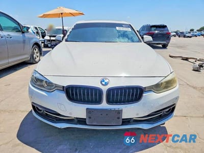 Piąte zdjęcie samochodu w środku: 2018 BMW 330 I VIN:WBA8B9G51JNU96012 - miniatura