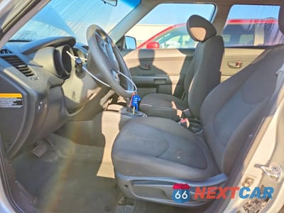 Zdjęcie 7 z 13 samochodu: 2012 KIA SOUL BASE VIN:KNDJT2A51C7383847 - miniatura