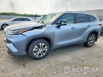 2022 TOYOTA HIGHLANDER XLE 5TDGZRBH0NS245770 - główne zdjęcie licytacji z USA - miniatura