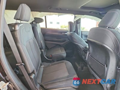 Zdjęcie 11 z 13 samochodu: 2025 JEEP GRAND CHEROKEE L LAREDO/L ALTITUDE VIN:1C4RJJAG5S8734272 - miniatura