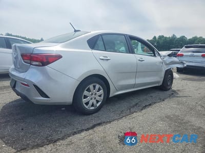 Trzecie zdjęcie samochodu z tyłu: 2022 KIA RIO LX VIN:3KPA24AD6NE455120 - miniatura