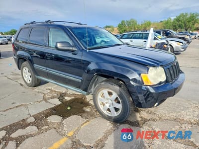 Czwarte zdjęcie samochodu z boku: 2008 JEEP GRAND CHEROKEE LAREDO VIN:1J8GR48K38C103255 - miniatura