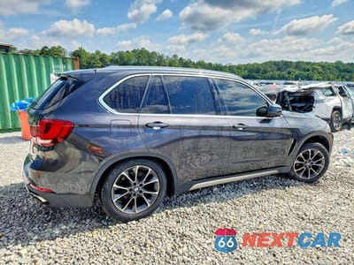 Trzecie zdjęcie samochodu z tyłu: 2018 BMW X5 XDR40E VIN:5UXKT0C58J0V98233 - miniatura