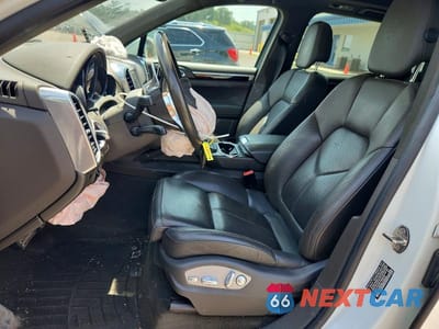 Zdjęcie 7 z 13 samochodu: 2017 PORSCHE CAYENNE SE HYBRID PLATINUM VIN:WP1AE2A2XHLA76075 - miniatura