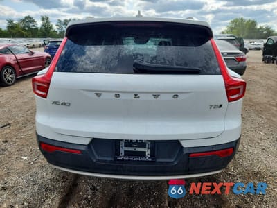 Zdjęcie 6 z 14 samochodu: 2020 VOLVO XC40 T5 MOMENTUM VIN:YV4162UK3L2298866 - miniatura