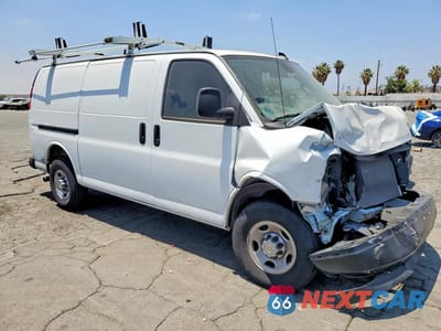 Czwarte zdjęcie samochodu z boku: 2025 CHEVROLET EXPRESS G2500 VIN:1GCWGAFP7S1113098 - miniatura