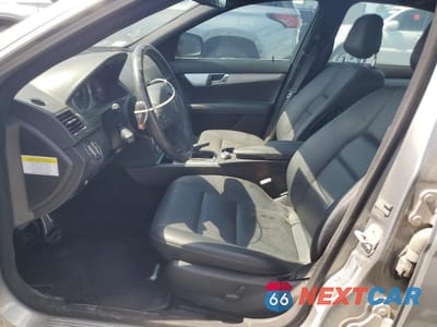 Zdjęcie 7 z 12 samochodu: 2008 MERCEDES-BENZ C 300 4MATIC VIN:WDDGF81X88F072327 - miniatura