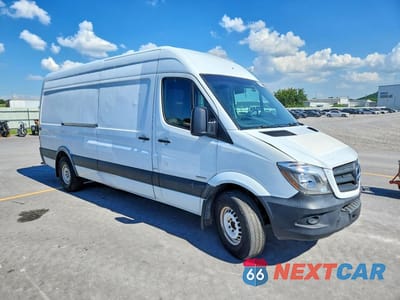 Czwarte zdjęcie samochodu z boku: 2016 MERCEDES-BENZ SPRINTER 2500 VIN:WD3PE8DD6GP247255 - miniatura