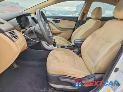 Zdjęcie 7 z 12 samochodu: 2012 HYUNDAI ELANTRA GLS VIN:5NPDH4AE0CH107732 - miniatura