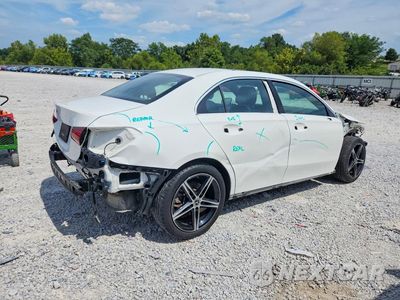 Trzecie zdjęcie samochodu z tyłu: 2022 MERCEDES-BENZ A 220 VIN:W1K3G4EB8NJ366645 - miniatura