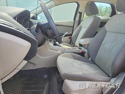 Zdjęcie 7 z 12 samochodu: 2013 FORD FOCUS SE VIN:1FADP3F24DL272715 - miniatura