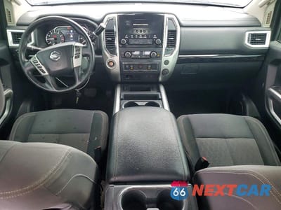 Zdjęcie 8 z 12 samochodu: 2021 NISSAN TITAN SV VIN:1N6AA1EF2MN530755 - miniatura