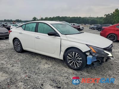 Czwarte zdjęcie samochodu z boku: 2024 NISSAN ALTIMA SV VIN:1N4BL4DV3RN413761 - miniatura