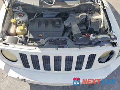 Zdjęcie 12 z 13 samochodu: 2010 JEEP PATRIOT SPORT VIN:1J4NT2GB2AD622040 - miniatura