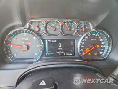 Zdjęcie 9 z 12 samochodu: 2016 CHEVROLET SUBURBAN K1500 LT VIN:1GNSKHKC8GR330491 - miniatura