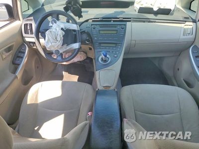 Zdjęcie 8 z 13 samochodu: 2010 TOYOTA PRIUS III VIN:JTDKN3DUXA0154502 - miniatura