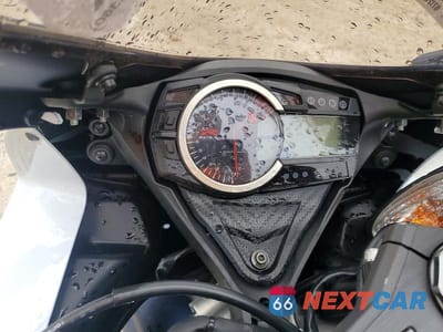 Zdjęcie 7 z 8 samochodu: 2025 SUZUKI GSX-R600 K VIN:JS1GN7FA5S7101290 - miniatura