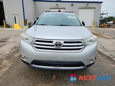 Piąte zdjęcie samochodu w środku: 2011 TOYOTA HIGHLANDER LIMITED VIN:5TDDK3EH3BS092944 - miniatura