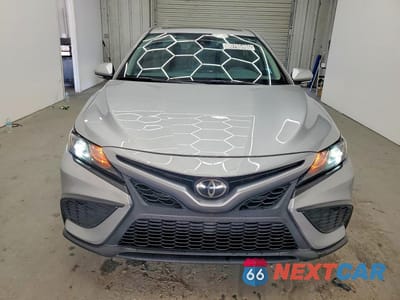 Piąte zdjęcie samochodu w środku: 2024 TOYOTA CAMRY SE VIN:4T1T11AK1RU921807 - miniatura