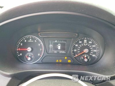 Zdjęcie 9 z 13 samochodu: 2016 KIA SORENTO LX VIN:5XYPG4A35GG064551 - miniatura