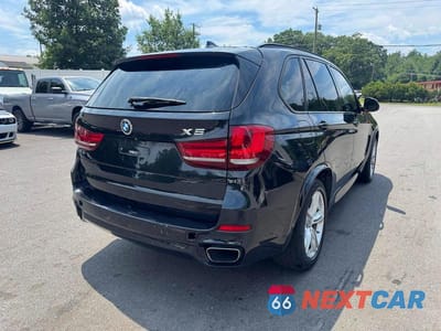 Trzecie zdjęcie samochodu z tyłu: 2015 BMW X5 XDRIVE50I VIN:5UXKR6C59F0J74553 - miniatura
