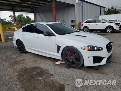 Czwarte zdjęcie samochodu z boku: 2014 JAGUAR XF RS VIN:SAJWA0KZ1EMU18121 - miniatura