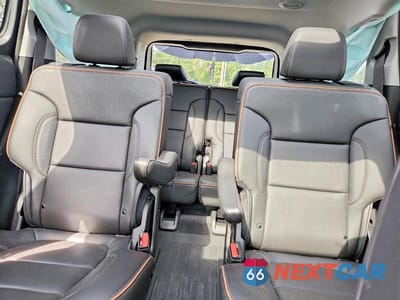 Zdjęcie 10 z 13 samochodu: 2023 GMC ACADIA AT4 VIN:1GKKNLLS2PZ219318 - miniatura