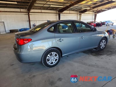 Trzecie zdjęcie samochodu z tyłu: 2010 HYUNDAI ELANTRA GLS VIN:KMHDU4AD5AU074518 - miniatura