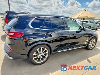 Trzecie zdjęcie samochodu z tyłu: 2023 BMW X5 XDRIVE45E VIN:5UXTA6C07P9N92753 - miniatura