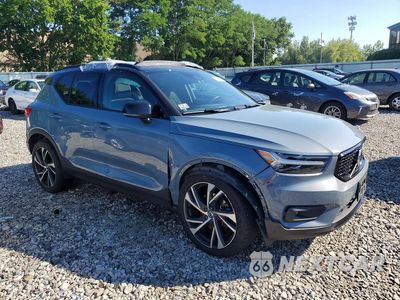 Czwarte zdjęcie samochodu z boku: 2020 VOLVO XC40 VIN:YV4162UM3L2243125 - miniatura