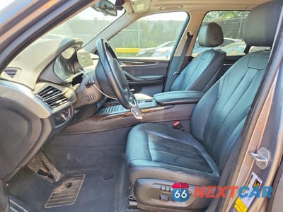 Zdjęcie 7 z 13 samochodu: 2016 BMW X5 XDR40E VIN:5UXKT0C54G0S76522 - miniatura