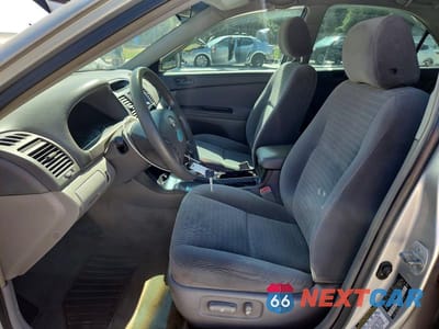 Zdjęcie 7 z 12 samochodu: 2005 TOYOTA CAMRY LE VIN:4T1BE32K55U429608 - miniatura