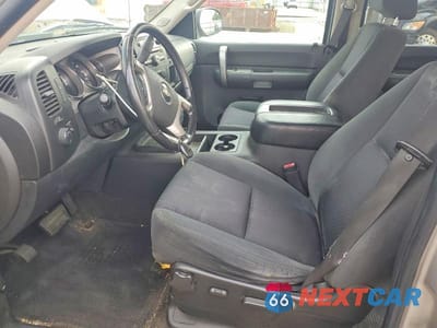 Zdjęcie 7 z 12 samochodu: 2007 CHEVROLET SILVERADO K1500 CREW CAB VIN:2GCEK13M771516052 - miniatura