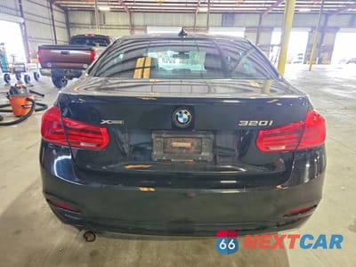 Zdjęcie 6 z 12 samochodu: 2018 BMW 320 XI VIN:WBA8E5G54JNV03194 - miniatura