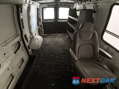 Zdjęcie 10 z 13 samochodu: 2011 CHEVROLET EXPRESS G2500 VIN:1GCWGFCA8B1174019 - miniatura