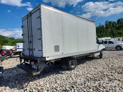 Trzecie zdjęcie samochodu z tyłu: 2019 MERCEDES-BENZ SPRINTER BOX TRUCK VIN:WDAPF4CD7KN032598 - miniatura