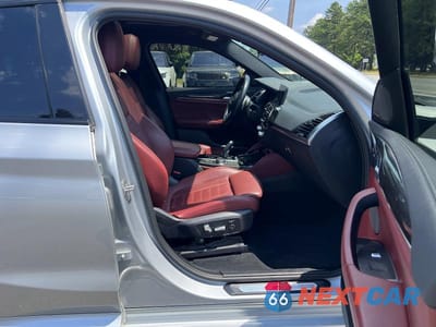 Piąte zdjęcie samochodu w środku: 2020 BMW X4 XDRIVE30I VIN:5UX2V1C05LLE67544 - miniatura