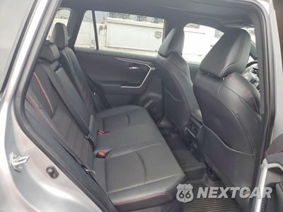 Zdjęcie 10 z 12 samochodu: 2025 TOYOTA RAV4 XSE VIN:JTMFB3FV4SD249566 - miniatura