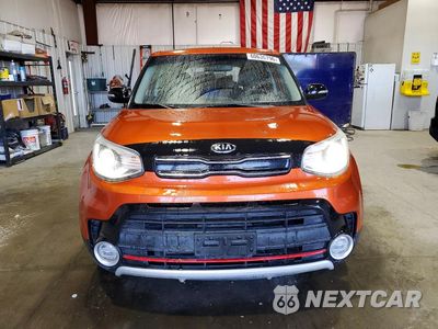 Piąte zdjęcie samochodu w środku: 2018 KIA SOUL ! VIN:KNDJX3AAXJ7573022 - miniatura