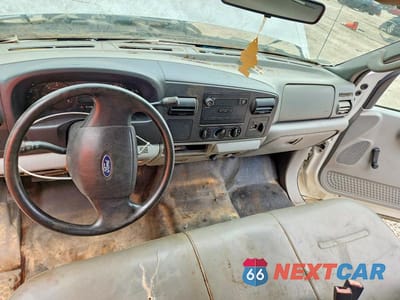 Zdjęcie 8 z 12 samochodu: 2005 FORD F250 SUPER DUTY VIN:1FTNF20585ED31513 - miniatura