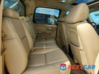 Zdjęcie 10 z 12 samochodu: 2007 CADILLAC ESCALADE EXT VIN:3GYFK62877G155414 - miniatura