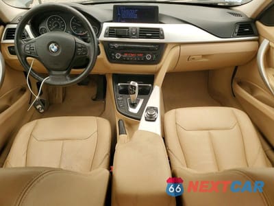 Zdjęcie 8 z 12 samochodu: 2013 BMW 328 XI VIN:WBA3B3C56DJ810665 - miniatura