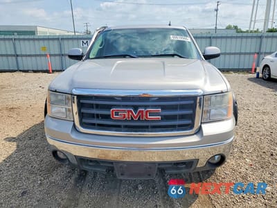 Piąte zdjęcie samochodu w środku: 2008 GMC SIERRA K1500 VIN:2GTEK190981216468 - miniatura