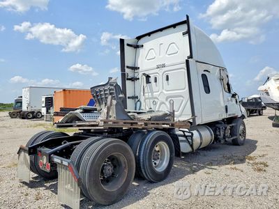 Trzecie zdjęcie samochodu z tyłu: 2022 FREIGHTLINER CASCADIA 116 SEMI TRUCK VIN:3AKJHPDV5NSNH9769 - miniatura