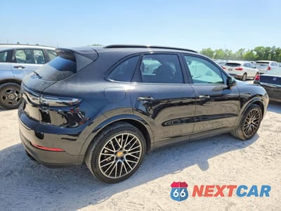 Trzecie zdjęcie samochodu z tyłu: 2020 PORSCHE CAYENNE VIN:WP1AA2AY3LDA09031 - miniatura