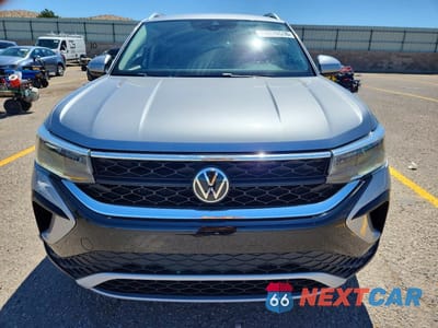 Piąte zdjęcie samochodu w środku: 2024 VOLKSWAGEN TAOS SE VIN:3VVUX7B20RM067777 - miniatura